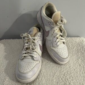 Nike Women's Sz 7 Low Dunk Venice Lavender Tie Dye Sneakers Activewear